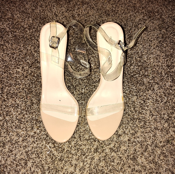 PrettyLittleThing Clear Heels - Picture 3 of 3